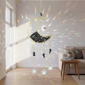 Décoration suspendue en cristal de lune, attrape-soleil parfait pour la réflexion de la lumière arc-en-ciel et l'aménagement intérieur paisible, fabriqué à la main en Inde - Product Image 2