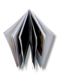 Livres d'histoires imprimés de qualité supérieure avec couvertures souples haut de gamme, illustrations vibrantes, pages de haute qualité et édition professionnelle en promotion - Product Image 4