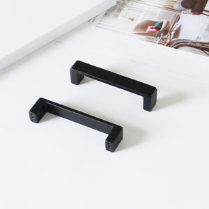 Poignée de meuble carrée contemporaine en alliage de zinc noir mat, poignée de tiroir minimaliste, quincaillerie de mobilier écologique et durable - Product Image 2