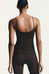 Conjunto de Yoga para Mujer con Tela Suave sin Costuras, Transpirable, Flexible y con Soporte, Perfecto para un Estilo de Vida Activo, Gimnasio, Pilates - Product Image 4