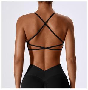 เสื้อชั้นในกีฬาไร้ตะเข็บสำหรับผู้หญิง แบบ Racerback คอกว้าง รองรับปานกลาง เหมาะสำหรับโยคะ ฟิตเนส สีพื้น ระบายอากาศได้ดี แห้งเร็ว ซับเหงื่อ - Product Image 6