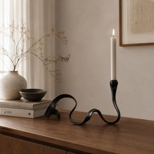 Bougeoir en métal élégant, écologique et durable, style moderne, sculpture abstraite minimaliste, décoration d'intérieur - Product Image 5