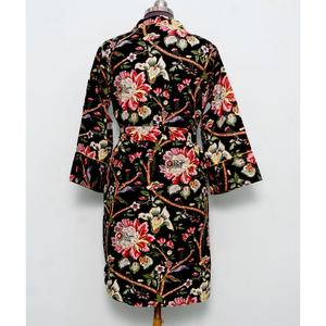 ชุดเดรสผ้าฝ้ายสไตล์โบฮีเมียนสำหรับผู้หญิง ความยาวระดับเข่า ทรงตรง แขนยาว พร้อมเสื้อเชิ้ตลายดอกไม้ เอวธรรมชาติ พร้อมเข็มขัดผ้าทอติดกระดุม - Product Image 6