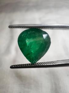 Pierre précieuse naturelle émeraude zambienne 4,03 ct, taille poire, facettée, verte, vente en gros, pour la fabrication de pendentifs et bagues de luxe - Product Image 1