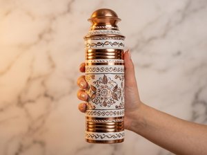 "Durable <b>Copper</b> Bottle for On-the-Go Hydration" - Product Image 3