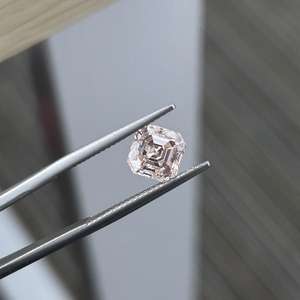 Diamants de laboratoire ASSCHER de 1 à 10 carats en gros, certifiés IGI et GIA, clarté VVS, roses, cultivés par CVD, pour bijoux - Product Image 1