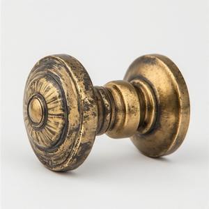 Poignée de porte en métal de conception européenne de luxe pour hôtels et centres commerciaux, projets d'intérieur haut de gamme et installations de portes élégantes - Product Image 6