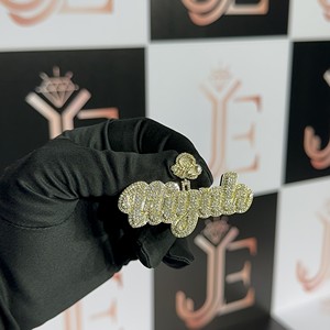 Colgante de Diamante Moissanita Auténtica Personalizado de Plata Esterlina 925 NIYALE, Colgante con Nombre, Dijes Iced Out, Joyería de Lujo, Collar con Letra - Product Image 1