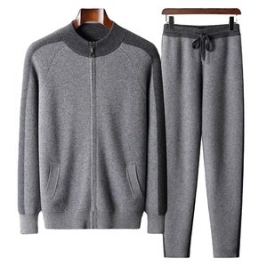Vente en gros Impression personnalisée Logo de marque Sweats à capuche Pantalons Deux pièces Ensembles Homme Survêtements Survêtements - Product Image 1