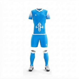 Ensemble de maillot de football avec impression sublimée de haute qualité et logo blanc, matière 100% polyester, coupe régulière, fermeture à capuche pour homme - Product Image 2