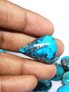 Cabochons en turquoise iranienne naturelle, formes et tailles variées, sculptés à la main, pierres précieuses en vrac pour la fabrication de bijoux - Product Image 3