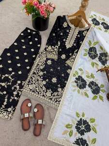 Ensemble de kurta en soie ethnique GMY pour occasions festives et mariages - Product Image 5