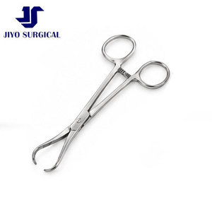 Pince à serviette chirurgicale Backhaus de 3 1/2 pouces, à mâchoires courbées dentelées, avec poignée à verrouillage à cliquet, pour les procédures en salle d'opération - Product Image 3