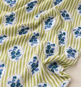 Tela Popelina 100% Algodón con Estampado Floral Botánico, Tejido de Peso Medio, 53/54 Pulgadas de Ancho, para Prendas de Vestir y Decoración del Hogar - Product Image 2