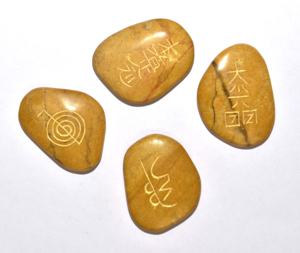 Pierre semi-précieuse de guérison Lapis Lazuli Petites Pyramides Pierre de cristal de guérison artisanale - Product Image 3