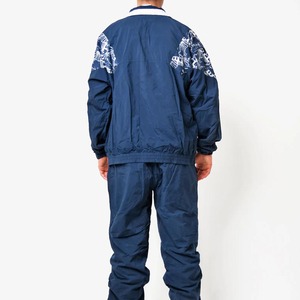 Survêtement personnalisé pour homme en nylon coupe-vent avec veste zippée et pantalon de jogging - Product Image 2