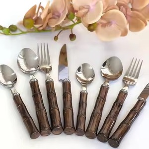 Ensemble de couverts de luxe en métal avec manche en bois, ustensiles de cuisine élégants en acier inoxydable (cuillère, fourchette, couteau) - Product Image 4