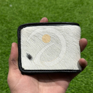 Cartera de Cuero de Vaca con Pelo, Hecha a Mano, Delgada, Bifold, Tarjetero, Estilo Minimalista y Elegante - Product Image 1
