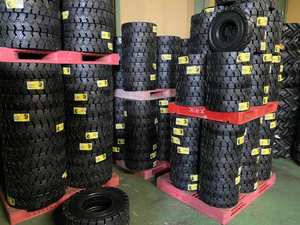 Neumático sólido para montacargas KF504 6.00-9 8.25-15 de KUMATIRE Vietnam para montacargas de servicio pesado - Product Image 3