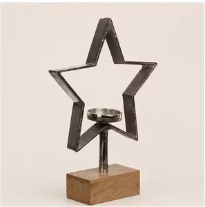 Support de bougie Iron Star avec base en bois pour la décoration de Noël à la maison - Product Image 1