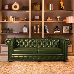 โซฟาหนังแท้สีเขียวแบบเชสเตอร์ฟิลด์  แบบมีปุ่มกระดุม  โซฟาสามที่นั่ง  ดีไซน์สไตล์มิดเซ็นจูรี่โมเดิร์น สำหรับบ้านและโรงแรม - Product Image 3