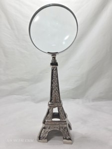 Loupe de bureau décorative en métal en forme de Tour Eiffel argentée, loupe à main, souvenir de Paris, décoration de bureau de luxe, artisanat métallique - Product Image 1