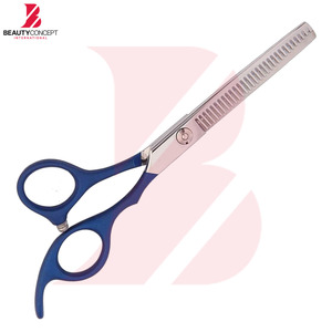 กรรไกรซอยผมระดับมืออาชีพ ขนาด 6.0 นิ้ว ทำจากสแตนเลส ด้ามจับพลาสติกสีน้ำเงิน สำหรับจัดแต่งทรงผมในร้านเสริมสวย - Product Image 5