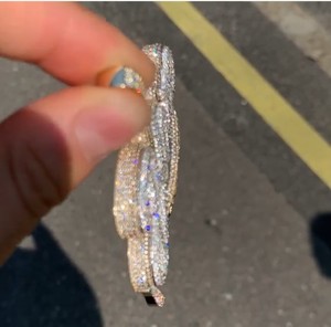 จี้ฮิปฮอปเพชรโมอิสซาไนต์ ดีไซน์ตัวอักษรชื่อ ตัวเรือนเงินแท้ 925 ทรงกลม ประดับเพชรแบบ Iced Out เกรด D VVS ผลิตตามสั่งสำหรับผู้ชายและผู้หญิง - Product Image 2