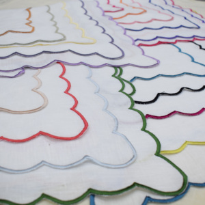 Serviette de table en lin de luxe brodée à bord festonné, serviette de table en lin doux pour mariage, événement, restaurant, hôtel, décoration - Product Image 1