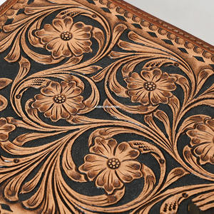 Bolso de mano de cuero para mujer con diseño floral en relieve, doble cremallera, estructurado, para viaje o noche. - Product Image 2