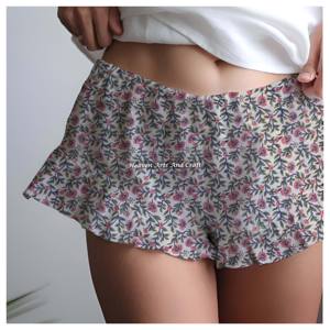 Shorts con volantes y estampado Sanganeri para mujer, ropa de verano para estar en casa, shorts de algodón con estampado de bloques y volantes, colección para chicas de playa, estilo baby doll. - Product Image 2