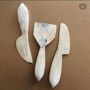 Juego de Cuchillos para Queso Hechos a Mano de Diseño Moderno, Lujosos Utensilios de Acero Inoxidable con Resina de Melocotón, Elegantes Accesorios para Queso - Product Image 6