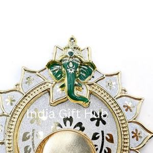 Élégant Porte-Bougie Chauffe-Plat en Bois Ganesha pour Décoration d'Intérieur, Décoration de Noël et de Fêtes, Chandelier Décoratif pour la Maison - Product Image 4