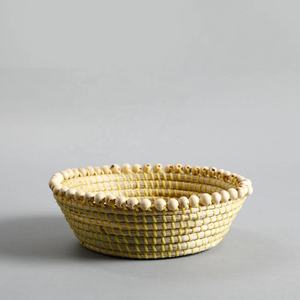 Cesta de Almacenamiento de Hierba Marina Natural con Cuentas de Madera, Bandeja Redonda Decorativa Estilo Boho para Organización del Hogar OEM ODM - Product Image 1