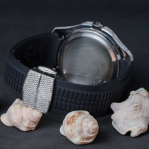 Reloj de Cuarzo Cuadrado con Incrustaciones de Moissanita al por Mayor |   Reloj VVS Skeleton de Diseño Presidencial de Lujo con Esfera de Cristal y Correa de Oro Amarillo - Product Image 2