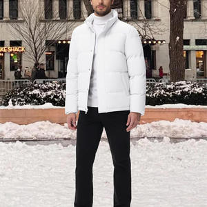 Veste d'hiver pour homme avec logo personnalisé, rembourrage épais, coutures durables, fermeture éclair sécurisée et fabrication professionnelle de vêtements. - Product Image 3