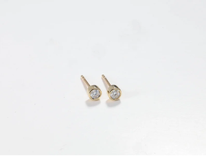 Pendientes Minimalistas de Diamantes en Oro Sólido con Diamantes Naturales Extraídos de la Tierra, Joyería Fina, Elegante para Uso Diario, Regalo para Ella - Product Image 4