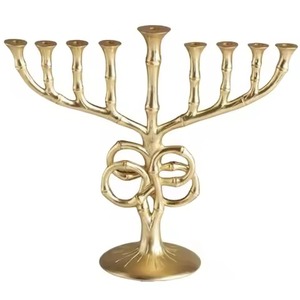 Support à bougies Menorah en métal durable à 9 branches, chandelier juif pour Hanouka, décoration de table, fournisseur en gros - Product Image 1