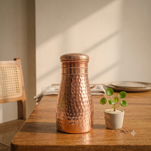 Botella de Agua de Cobre Martillado con Tapa, Diseño Tradicional, Portátil (cobre puro certificado) - Product Image 1