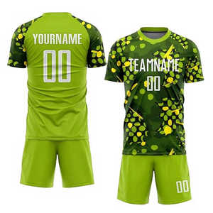 Ensemble d'uniformes de football légers à prix abordable, maillot et short de football personnalisés par sublimation, respirants, de haute qualité, kit d'équipe en gros - Product Image 1