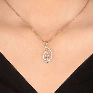 สร้อยคอจี้เพชรลายดอกไม้สำหรับผู้หญิง – สร้อยคอรูปหยดน้ำดีไซน์หรูหราสำหรับสวมใส่ทุกวัน เครื่องประดับเพชร - Product Image 1