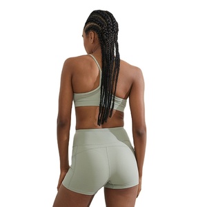 ชุดออกกำลังกายผู้หญิงแบบสั้น ดีไซน์ใหม่ คุณภาพสูง ทรงเข้ารูป แฟชั่นทันสมัย ผลิตจากโพลีเอสเตอร์ยืดหยุ่นได้ - Product Image 5