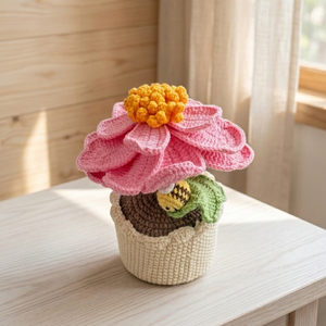 Maceta amigurumi de flores rosas hecha a mano al por mayor con flor de hilo tejido para decoración del hogar o decoración de escritorio de oficina, regalo. - Product Image 1