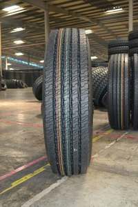 ยางรถยนต์มือสองราคาประหยัด คุณภาพดอกยางดี เหมาะสำหรับรถยนต์ รถตู้ และรถ SUV ส่งออกขายส่ง - Product Image 3