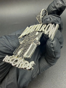 LUXESHINE JEWELLERY Pendentif unisexe Hip Hop plaqué argent sur le thème de Death Row Records avec moissanite et design micro-incrusté - Product Image 2