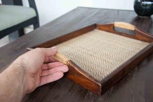 Plateau à thé en bois - Bois dur et tapisserie en bambou - Plateau de service pour le thé ou le pique-nique - Plateau de service de style ottoman fait main par HWC - Product Image 5