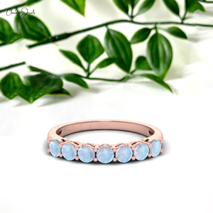 Bague demi-éternité 3 mm en or rose 14 carats avec sept pierres de pierre de lune arc-en-ciel taille ronde – Fournisseur B2B en gros - Product Image 1