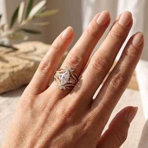 Anillo de halo con racimo de diamantes de corte marquesa de 2.01 quilates, cultivados en laboratorio, de oro amarillo de 14k, para ocasiones de aniversario, fiestas y eventos de lujo. - Product Image 4