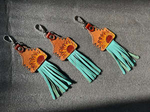 Porte-clés Western en cuir taillé à la main Turquoise Fringe Porte-clés en cuir véritable de haute qualité Porte-clés tournesol Cowgirl Porte-clés - Product Image 4