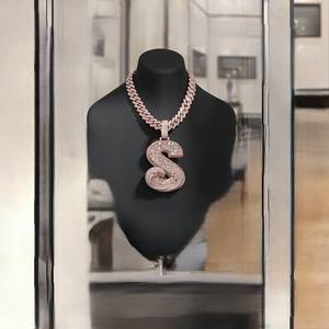 Colgante Hip Hop Personalizado con Moissanita VVS, Joyería Fina de Plata 925, Colgante de Letra Personalizada con Incrustaciones de Diamantes - Product Image 3